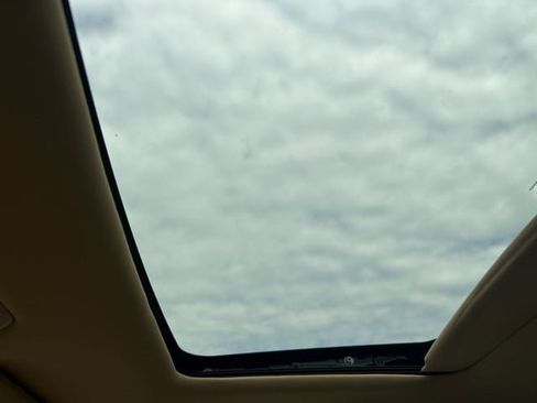 Used 2013 Hyundai Elantra GLS w/ Preferred Pkg image 23