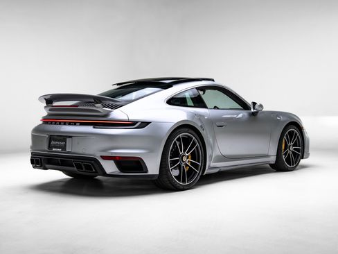 Used 2021 Porsche 911 Turbo S image 4