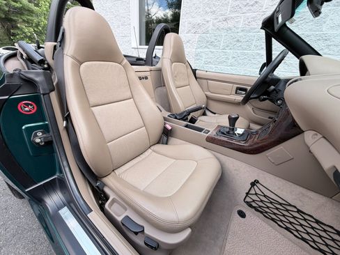 Used 1999 BMW Z3 2.5i RWD image 40