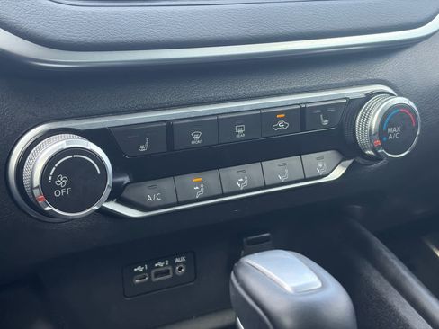 Certified 2019 Nissan Altima 2.5 SR w/ SR Premium Package image 27