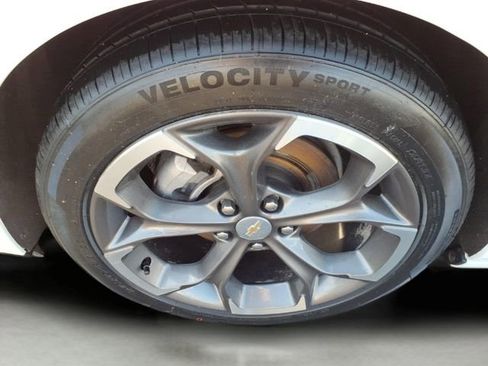 Used 2024 Chevrolet Malibu LT FWD image 9