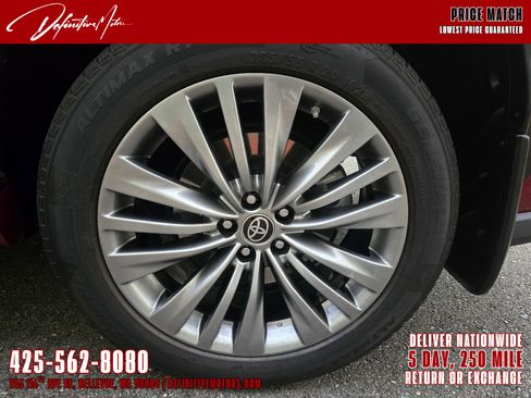 Used 2021 Toyota Highlander Platinum image 14