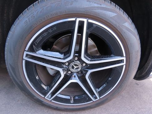 Certified 2024 Mercedes-Benz GLS 450 4MATIC image 16