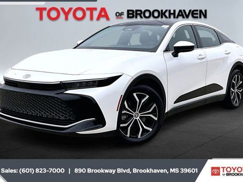 Used 2024 Toyota Crown Limited image 10