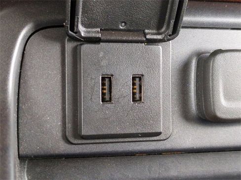 Used 2018 Chevrolet Silverado 2500 High Country w/ Duramax Plus Package image 22