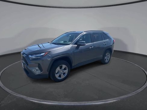 Certified 2023 Toyota RAV4 XLE w/ Convenience Package AWD/4WD image 4