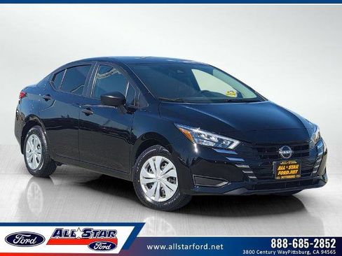 Used 2025 Nissan Versa S w/ Trunk Package image 1