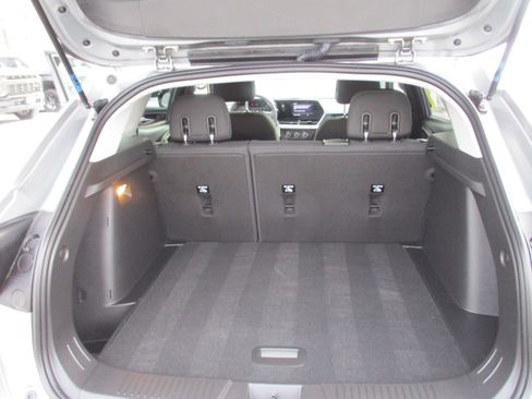 Certified 2024 Chevrolet Trax LS w/ Driver Confidence Package image 12