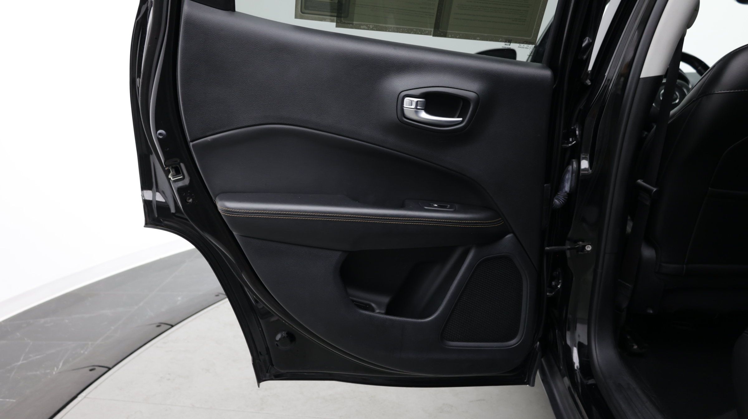 Used 2020 Jeep Compass Limited FWD image 29