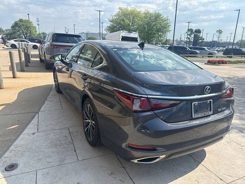Used 2025 Lexus ES 350 w/ Premium Package FWD image 4