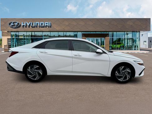 New 2025 Hyundai Elantra SEL w/ Cargo Package image 9