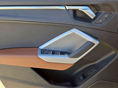 Certified 2024 Audi Q3 2.0T Premium Plus image 15