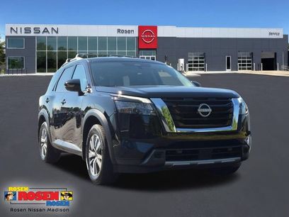 Certified 2025 Nissan Pathfinder SL