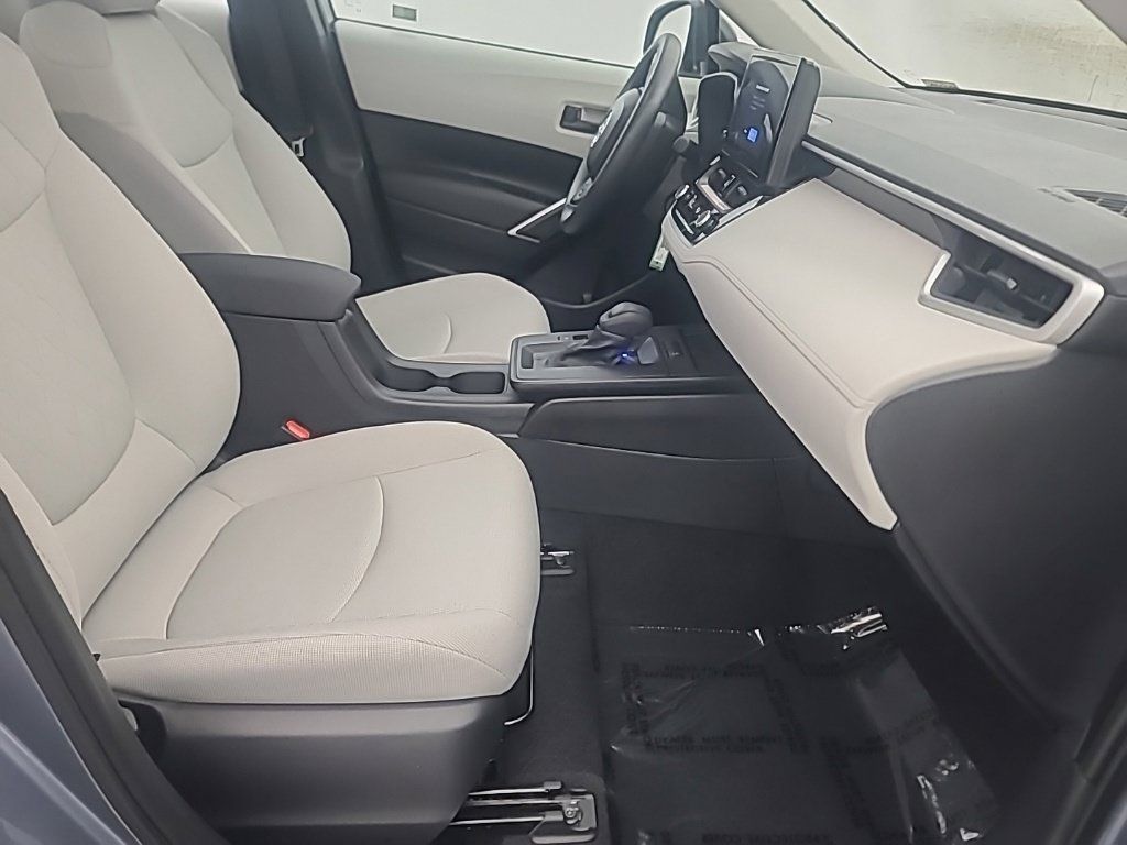 Used 2026 Toyota Corolla Cross L AWD/4WD image 15