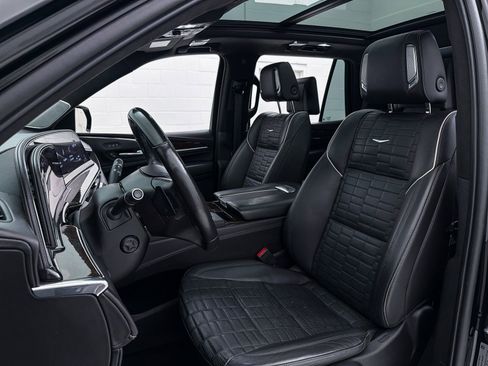 Used 2021 Cadillac Escalade Sport Platinum w/ Heavy-Duty Trailer Package image 32