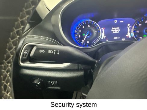 Used 2025 Chrysler Pacifica Select FWD image 42
