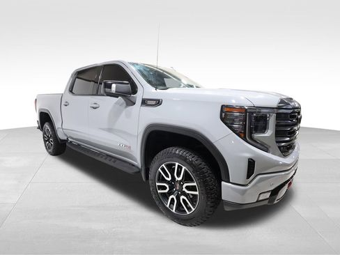 Used 2024 GMC Sierra 1500 AT4 w/ Technology Package AWD/4WD image 6