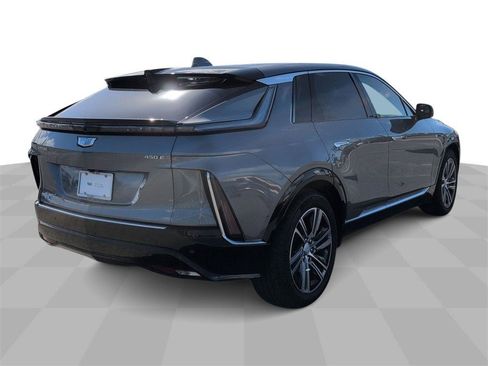 Certified 2023 Cadillac Lyriq Luxury image 8