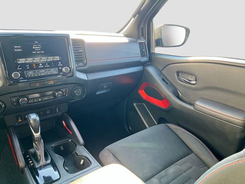 Used 2022 Nissan Frontier PRO-4X AWD/4WD image 21
