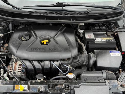 Used 2015 Hyundai Elantra SE w/ Option Group 02 image 3