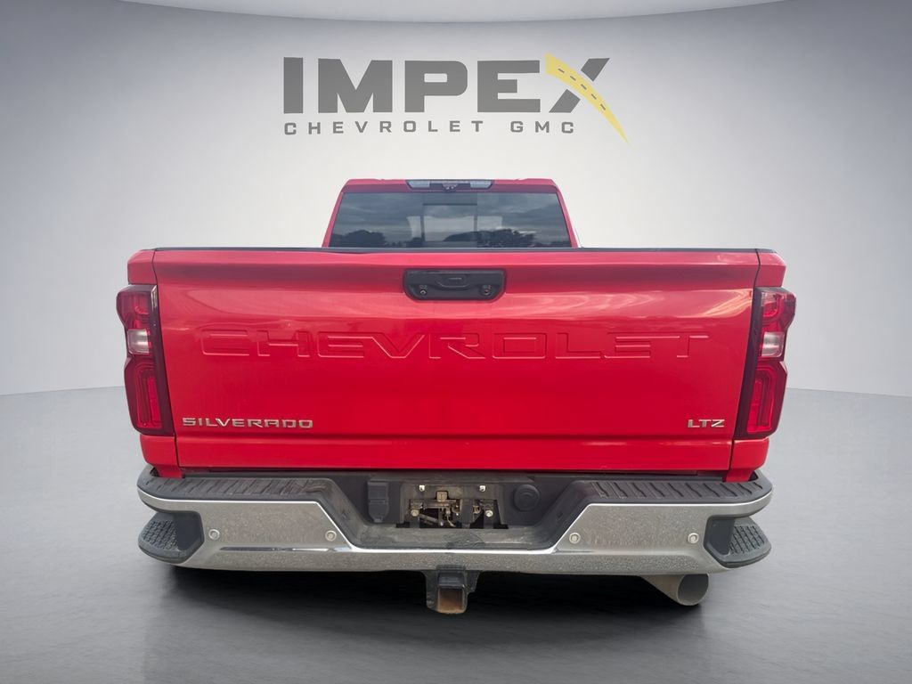 Used 2022 Chevrolet Silverado 3500 LTZ w/ LTZ Convenience Package AWD/4WD image 4