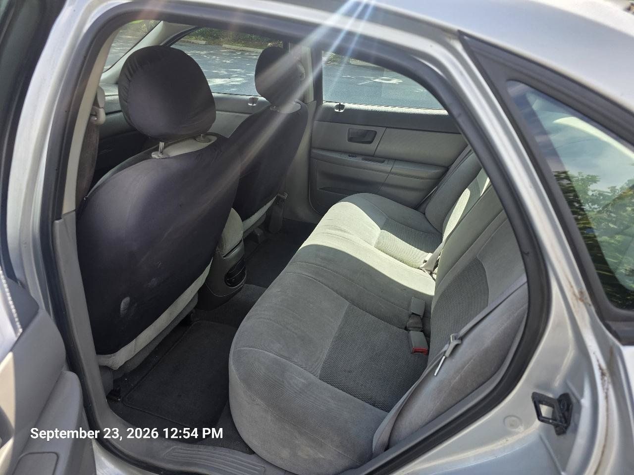 Used 2004 Ford Taurus SES FWD image 14