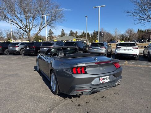 Used 2025 Ford Mustang GT Premium RWD image 13
