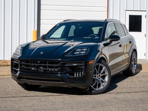 New 2026 Porsche Cayenne AWD/4WD image 1