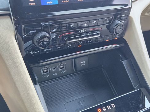 New 2025 Jeep Grand Cherokee L Limited w/ Luxury Tech Group II image 18