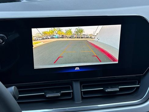 New 2026 Chevrolet Trax LT w/ Driver Confidence Package FWD image 19