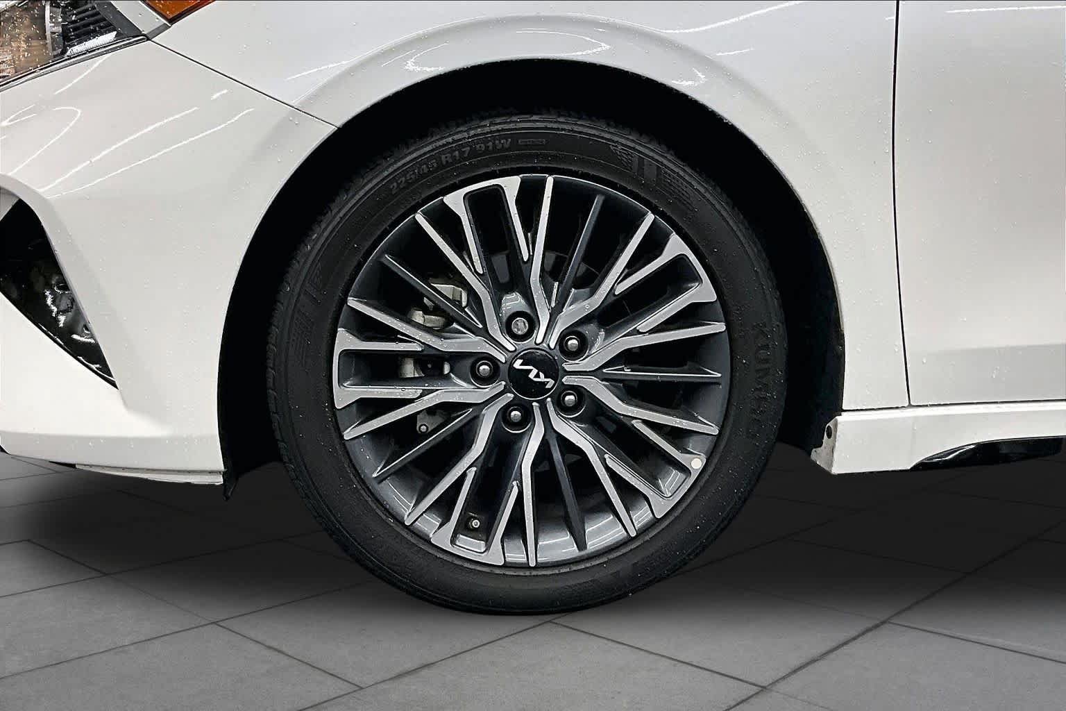 Used 2024 Kia Forte GT-Line FWD image 10