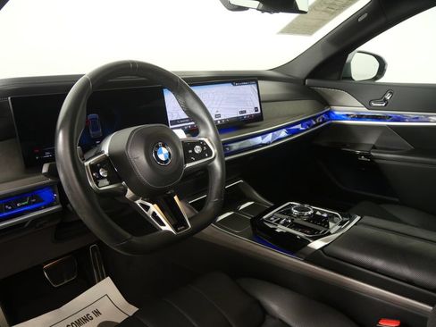 Used 2023 BMW 740i RWD image 12