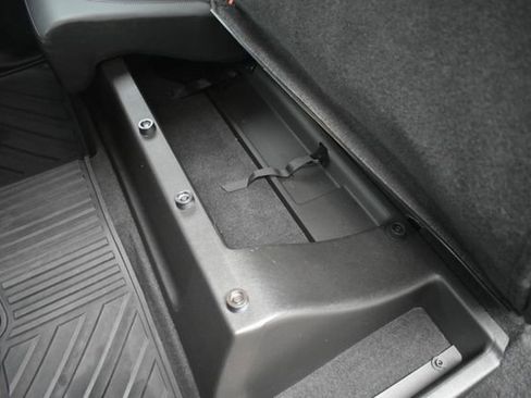 Used 2019 Chevrolet Colorado Z71 image 35