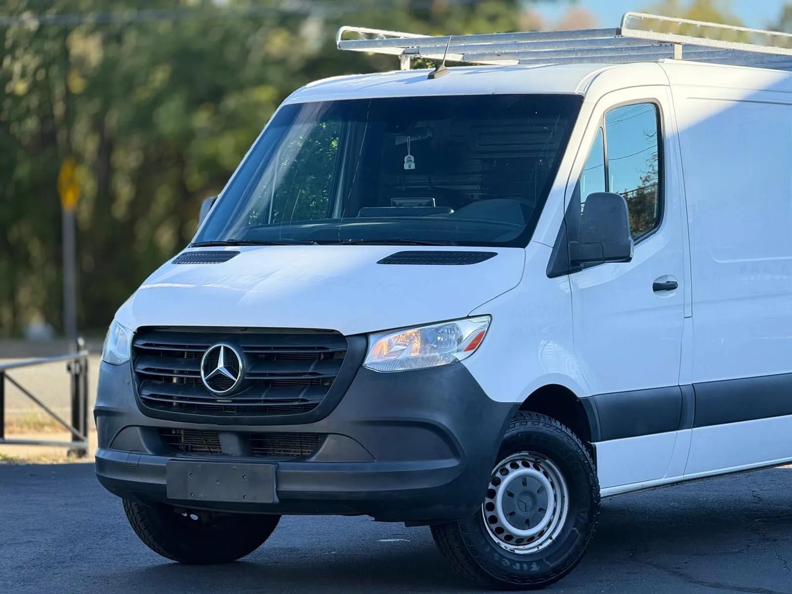Used 2019 Mercedes-Benz Sprinter 144 Cargo image 2