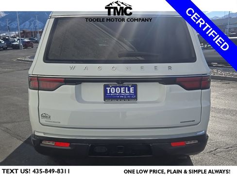 Used 2022 Jeep Wagoneer Series III w/ Premium Group I image 4