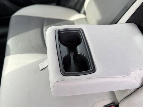 Used 2023 Toyota RAV4 XLE w/ Convenience Package image 7