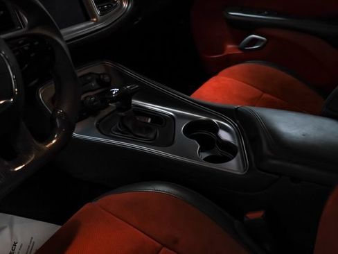 Used 2017 Dodge Challenger R/T RWD image 19