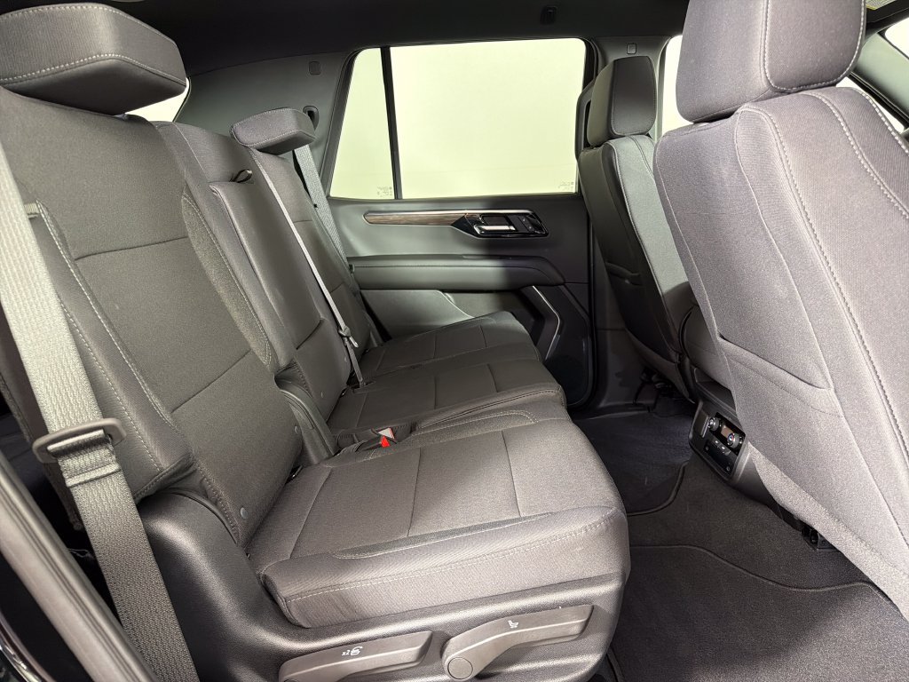 Used 2026 Chevrolet Tahoe LS AWD/4WD image 23