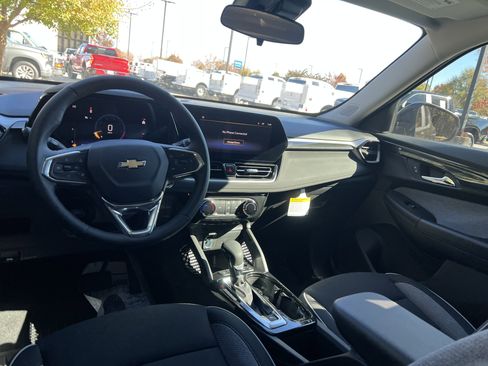 New 2026 Chevrolet TrailBlazer LT w/ LT Cold Weather Package image 17