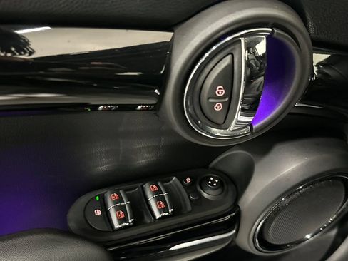 Used 2020 MINI Cooper S w/ Premium Package FWD image 11