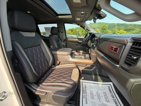 Certified 2026 Chevrolet Silverado 1500 RST AWD/4WD image 40