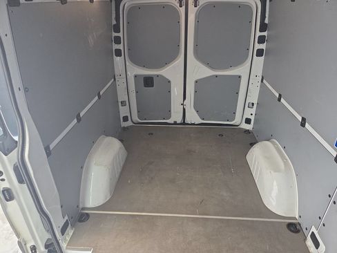 Used 2021 Mercedes-Benz Sprinter 2500 image 15