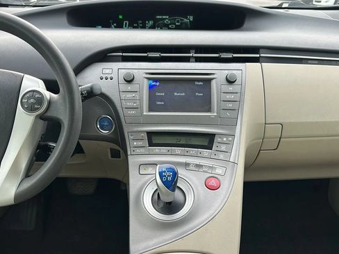 Used 2014 Toyota Prius Two FWD image 16