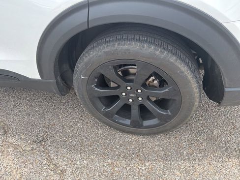 Used 2023 Ford Explorer ST-Line w/ Class IV Trailer Tow Package RWD image 19