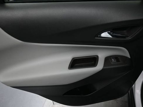 Used 2023 Chevrolet Equinox LS w/ LS Convenience Package FWD image 19