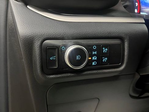 Used 2023 Ford Explorer XLT w/ Equipment Group 202A image 19