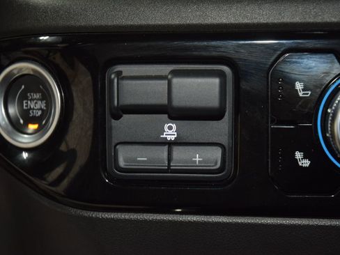 Used 2022 GMC Sierra 1500 Elevation w/ Elevation Premium Package AWD/4WD image 32