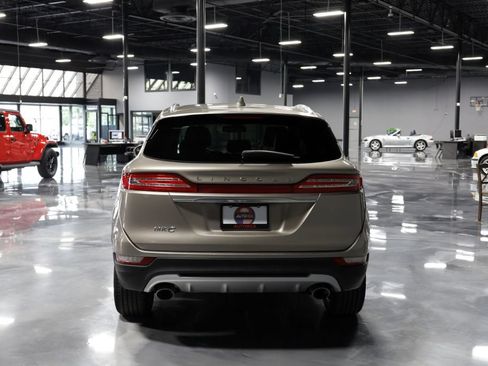 Used 2019 Lincoln MKC Premiere FWD image 6