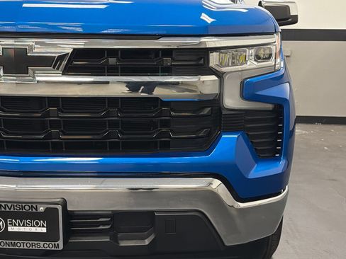 Used 2024 Chevrolet Silverado 1500 LT w/ LPO, Dark Essentials Package RWD image 7