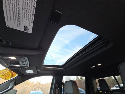 Used 2024 Chevrolet Silverado 3500 High Country image 19